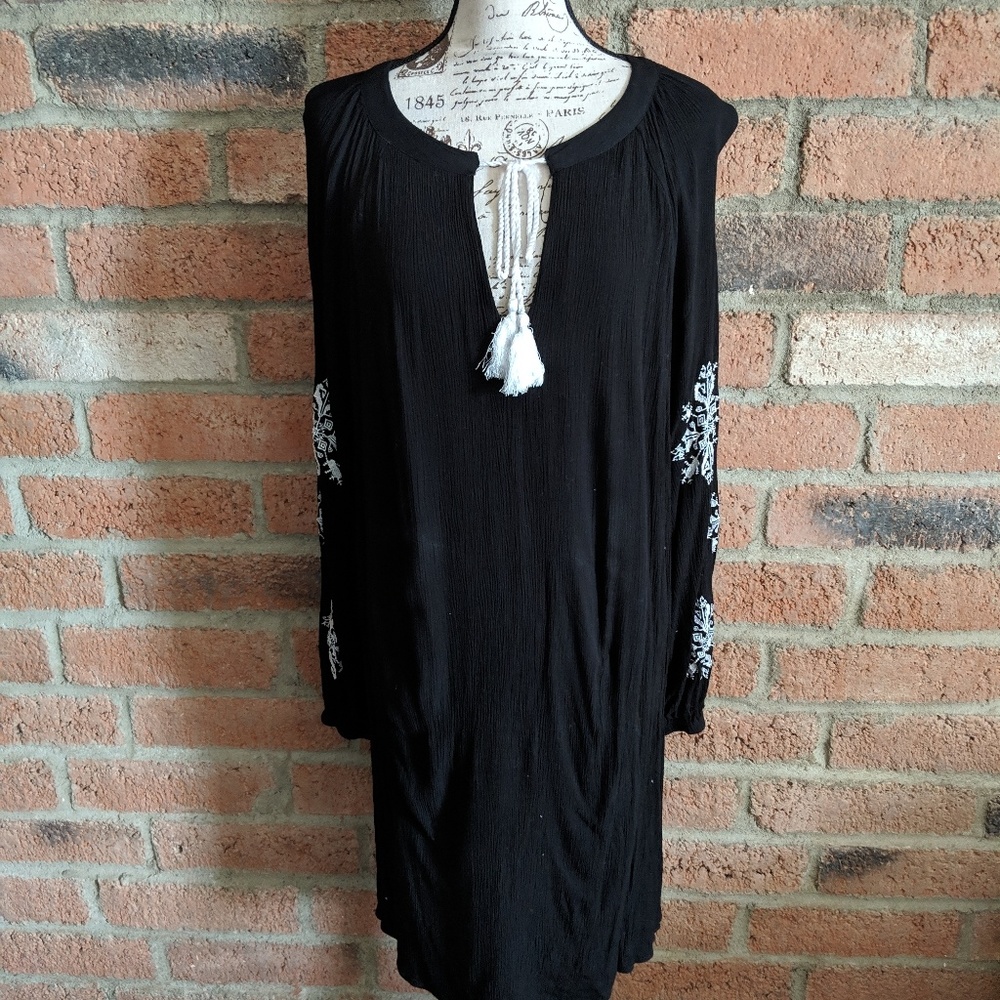 New York and Company Embroidered Dress-XL